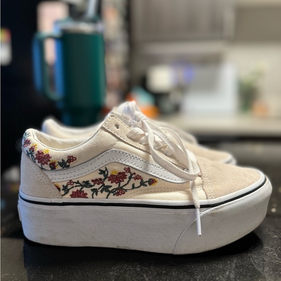 Vans - Platform - Picture 1 of 5